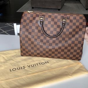**SOLD** LV speedy bag with duster